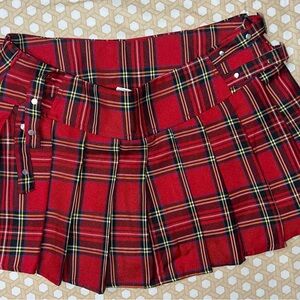 Chic Tartan Red Mini Skirt